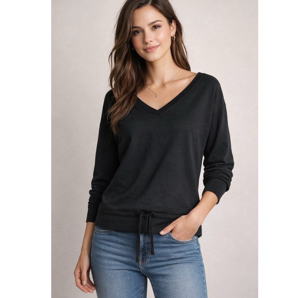 ✨Gap Body Fit Cotton V-Neck Top Sweatshirt Colour True Black Size Medium